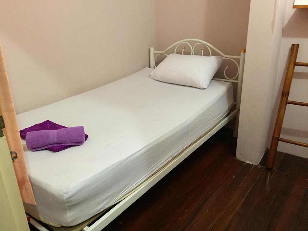 Ricos Honey Place Guesthouse Μπανγκόκ Εξωτερικό φωτογραφία